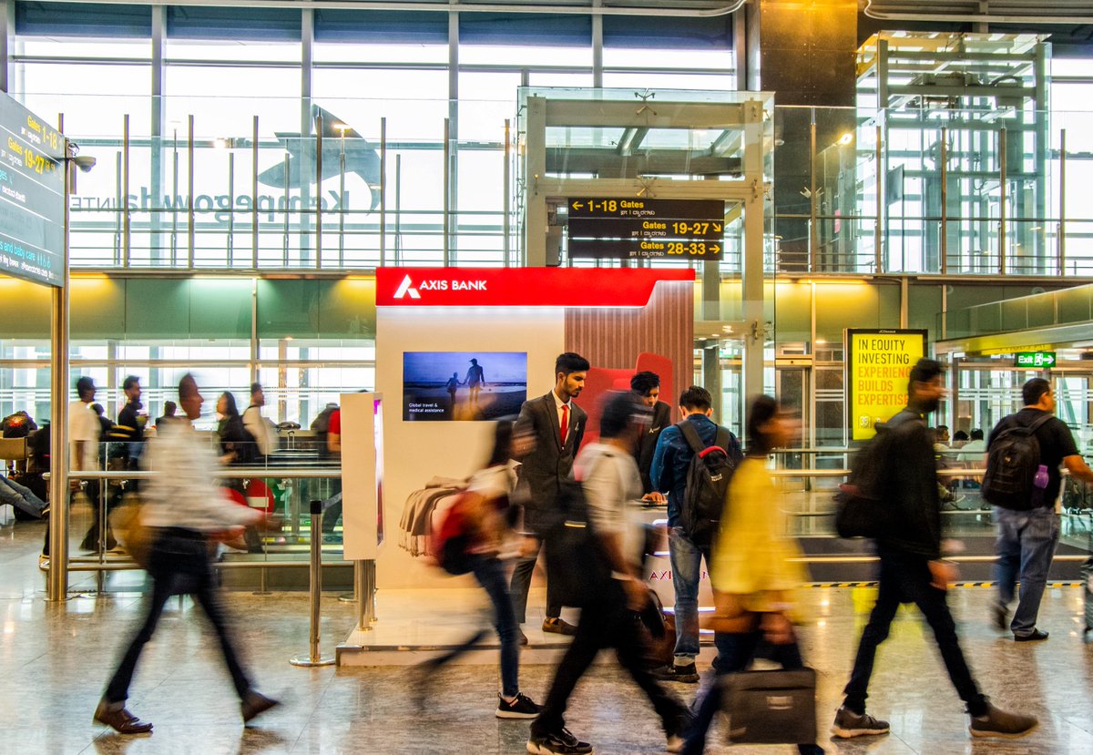 jcdecauxindia's tweet photo. Banking on the go!
Taking full advantage of JCDecaux's exclusive promotional space, Axis Bank connects with its customers at Bengaluru’s Kempegowda International Airport T1
@BLRAirport
#AxisBank #BankingOntheGo #PromoSpace #JCDecauxIndia #JCDecaux #Airportmedia #OOH #KIAB https://t.co/KOlgWQKETa