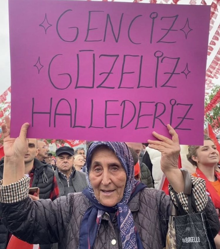 slaumutyldz1's tweet photo. Genciz çıtırız baştan başlarız #ilktur #sanasöz https://t.co/qXlQqmjtCD