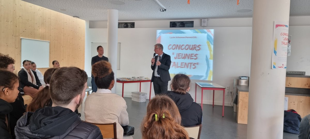 schuman_perret's tweet photo. #lyceeschumanperret #sentimentappartenance CONCOURS JEUNES TALENTS - 14 avril 2023 - Remise des prix pour nos lycéens candidats au concours Jeunes Talents en présence de Mme Niang-Fouquet, adjointe au maire du Havre. Bravo à tous les participants talentueux ! https://t.co/5AnG8sP0gO