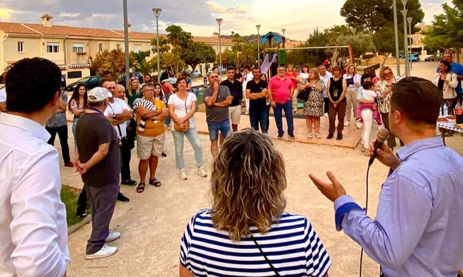 pp_polop's tweet photo. Éxito de participación en la MESA INFORMATIVA organizada ayer en la zona de LA TEULERIA 👥

@susmozas @JosRamn58571137 @sergioPastores @alicantepp @ppcv

#ACTIVAPOLOP #PREPARADOSPARAELCAMBIO #Polop #Xirles #LaAlberca #PAU1 https://t.co/q2yU4GPcVz