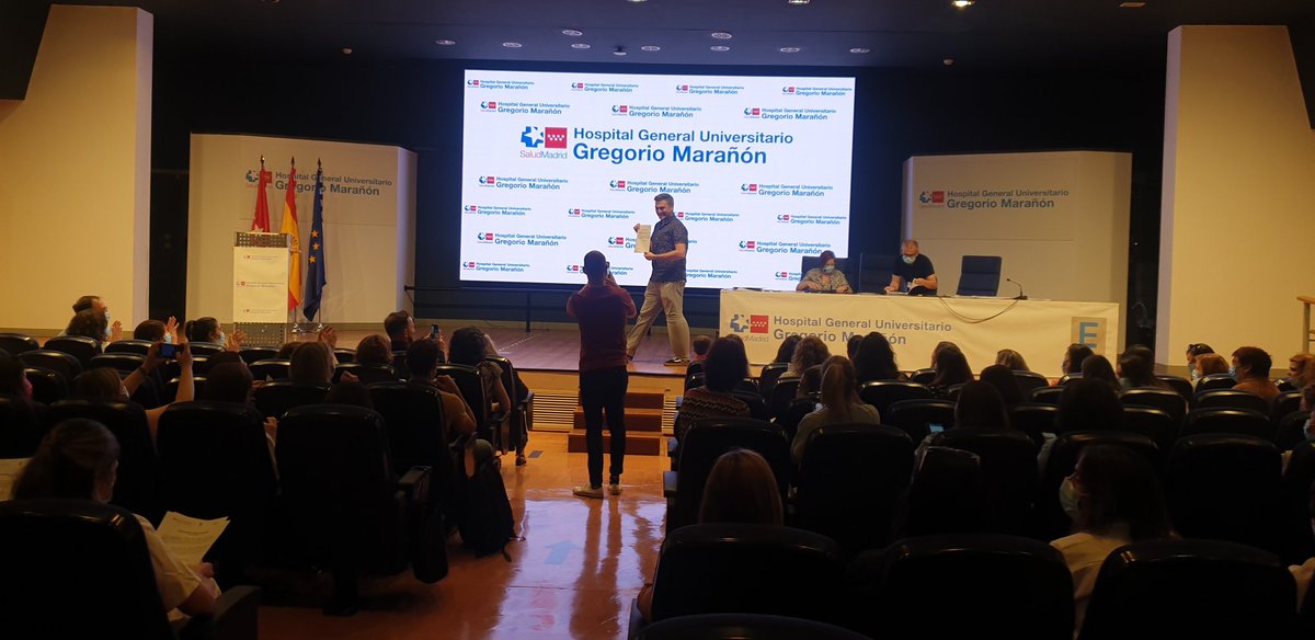 Mezcla de emoción, orgullo y agradecimiento en la firma de nuestros profesionales enfermeros que firman por fin su plaza y se quedan en lo que ya es y será su casa ❤🏥
#SomosElMarañon #OPE18