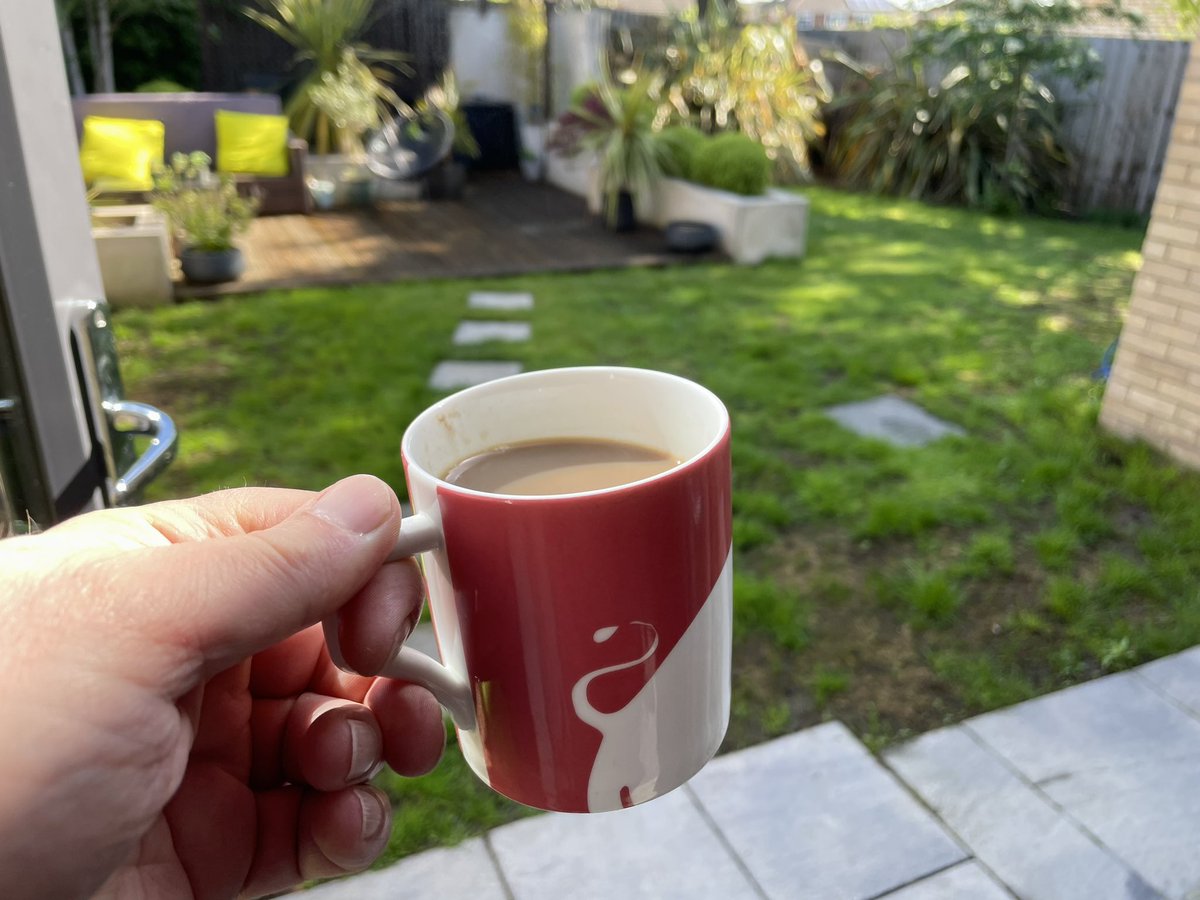 Quick coffee in thr fresh air whilst working from home, a gorgeous bright Wednesday morning, I think today is going to be a good day, I’ve got some great print enquiries to quote on and a few good meetings too! Have a day folks! <a href="/NorthendPrint/">Northend</a> 
#print #digital #litho