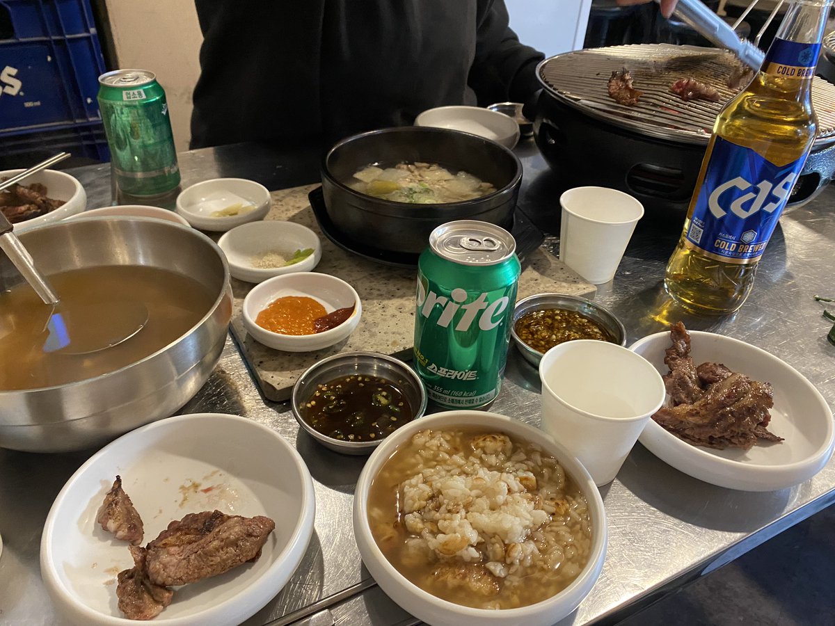 yox___01417's tweet photo. 友達とおる時くらいは美味しい物食べるようにしてる😋 https://t.co/Td9gH8AE1Y