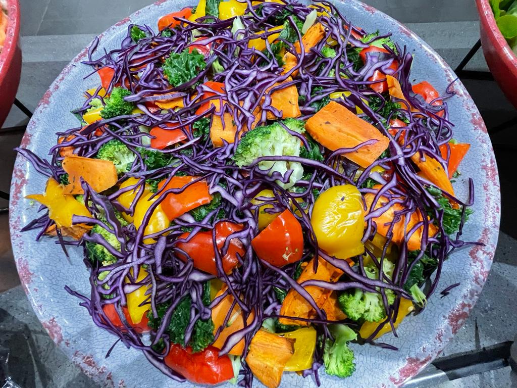 Start your week right with our vibrant rainbow salad for lunch a great way to kick start your 5 a day!

#graysons #greenwich #uniofgreenwich #cafe #5aday #greenwichuni #studentlife #salad #rainbowsalad #eatgreen #lunches