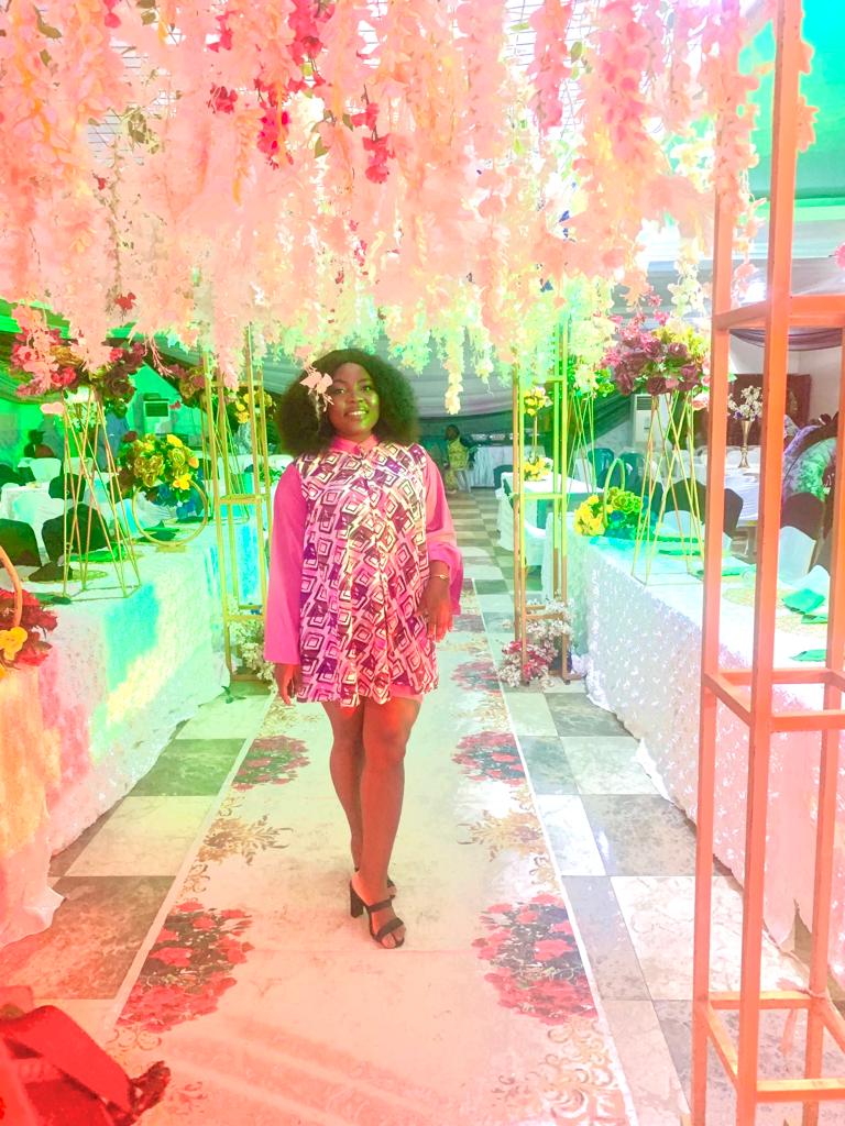 LadiJhoi's tweet photo. You're light, so shine forth, ye HAVEN woman 💣💥
@ComfortDavidAc5

#shirtgown #twopiece #explore #fashionstyle https://t.co/cvsMygfKdx