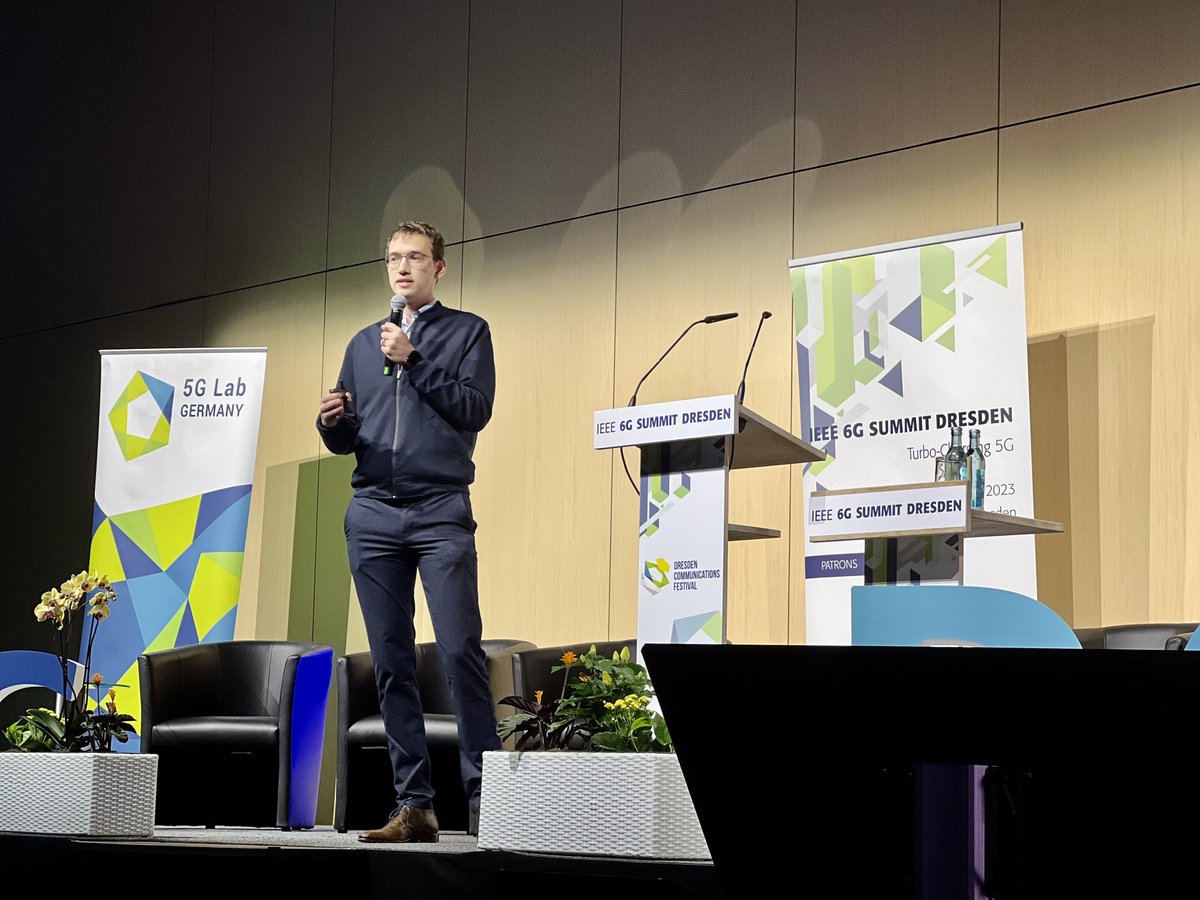 6G-life (@6glife) on Twitter photo Our start-ups <a href="/MeshmerizeNet/">Meshmerize</a> and <a href="/fuenf1halbfunk/">fünfeinhalb</a> present their visions and are part of the welcome session at the <a href="/IEEEorg/">IEEE</a> #6G Summit. Thank you for your inspiring ideas! 💡
<a href="/tudresden_de/">TU Dresden</a> @BMBF_Bund <a href="/TU_Muenchen/">TU München</a> Our start-ups <a href="/MeshmerizeNet/">Meshmerize</a> and <a href="/fuenf1halbfunk/">fünfeinhalb</a> present their visions and are part of the welcome session at the <a href="/IEEEorg/">IEEE</a> #6G Summit. Thank you for your inspiring ideas! 💡
<a href="/tudresden_de/">TU Dresden</a> @BMBF_Bund <a href="/TU_Muenchen/">TU München</a>