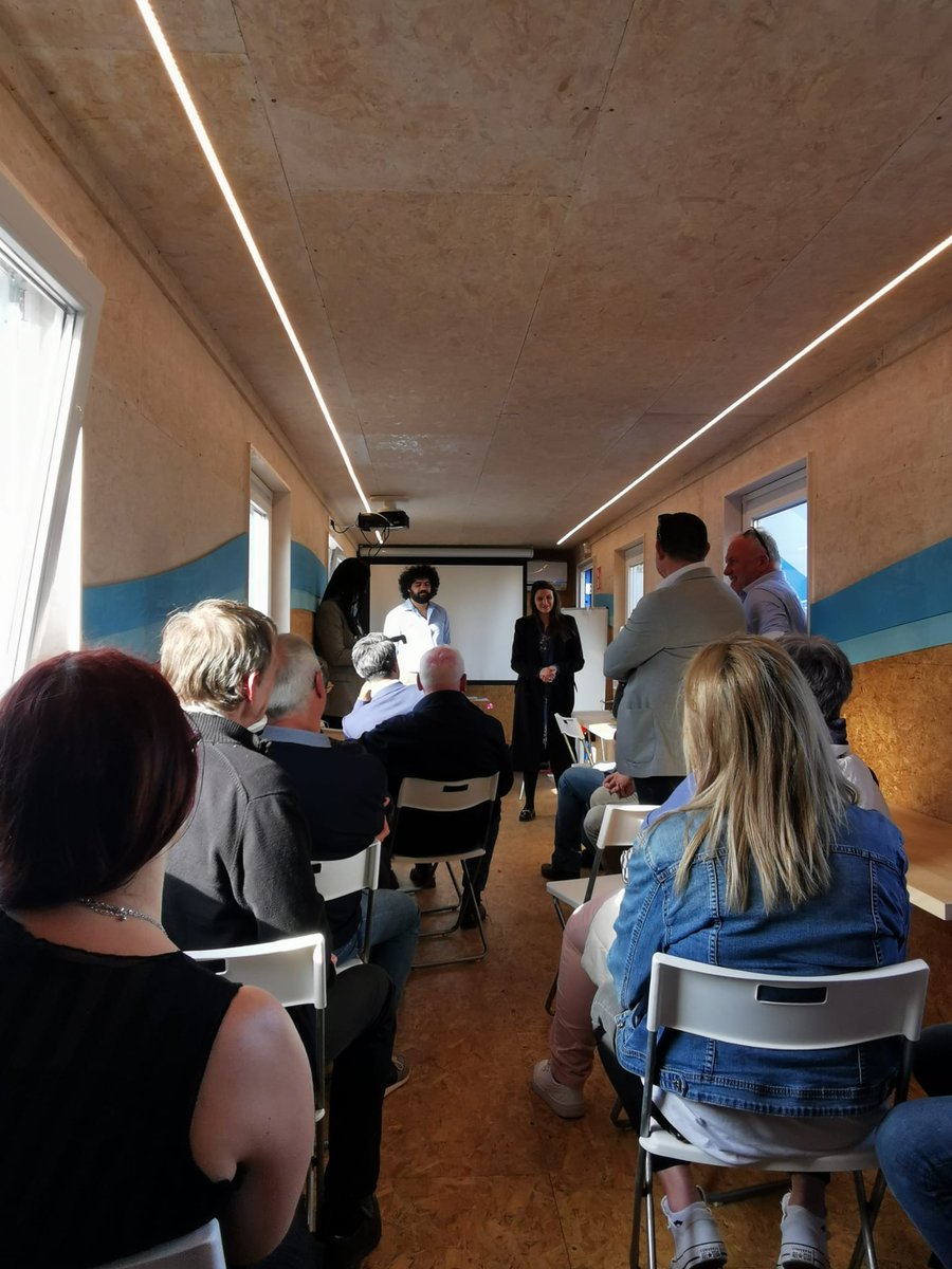 HUAWEI_TECH4ALL's tweet photo. On May 5, we held a tour of the #France #DigiTruck &amp; welcomed

➡️Didier Zimny, Mayor of Folschviller &amp; VP of the Saint-Avold Agglo Community 
➡️Salvatore Coscarella, President of the Saint-Avold Agglo Community
➡️ Emmanuel Schuler, City Councilor 

#DigiSkills #TECH4ALL https://t.co/h1rsZIIeQP