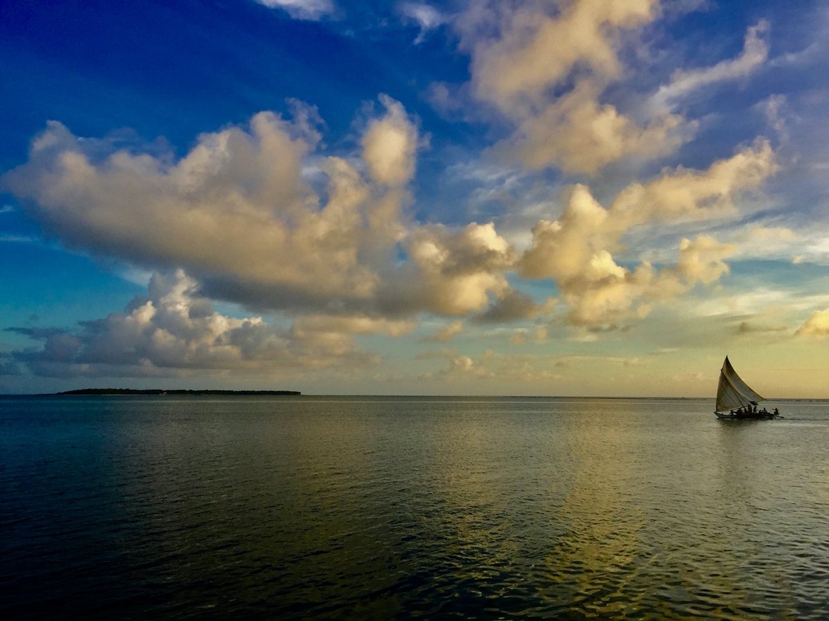 Guided by Indigenous epistemologie, in their recent <a href="/SecDialogue/">Security Dialogue</a> article Tiara Na'puti and Sylvia Frain writes on alternative ways of understanding ocean spaces and constructing futures of genuine security: journals.sagepub.com/doi/full/10.11…