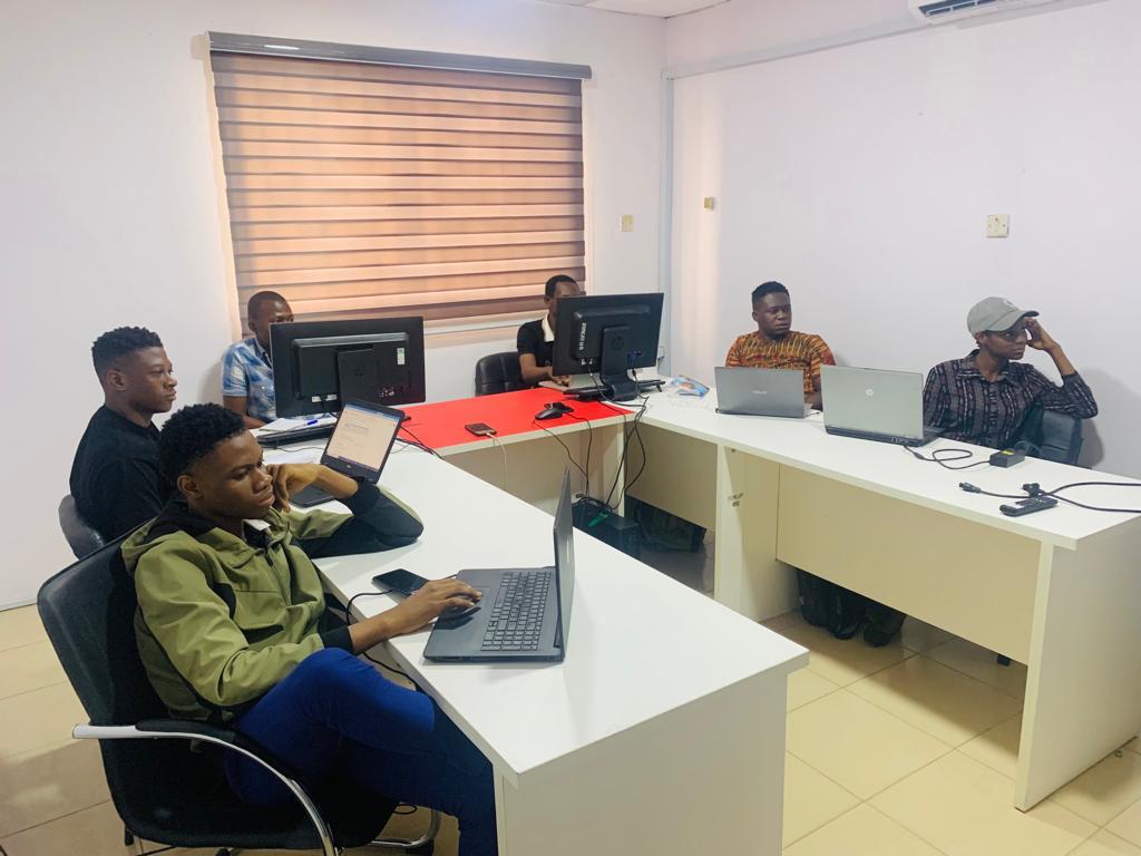 digital4tresltd's tweet image. At our institute, we believe that learning should be fun and engaging. Become a python expert with our comprehensive course.
Discover the endless possibilities of python programming and take your skills to new heights
#python #pythonclass #pythoneducation #instituteoflearning