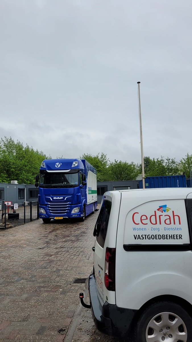 Deze week zijn onze vakmensen bezig met een grote zorgverhuizing voor <a href="/Cedrah_/">Cedrah</a> . Naast de reguliere particuliere- en zakelijke verhuizingen bent u bij Mondial R.Vlot &amp; Zn ook aan het juiste adres voor uw zorgverhuizing.
<a href="/MondialMovers/">Mondial Movers</a> <a href="/_OEV/">Erkende Verhuizers</a> <a href="/MondialVlot/">Mondial R. Vlot & Zn</a> 
#verhuizen #zorg