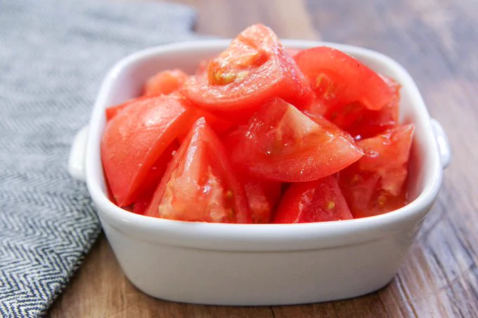 さっぱりしたものが食べたいときにもぴったりそう！トマトで作る、簡単でお手軽な「ナムル」のレシピ！