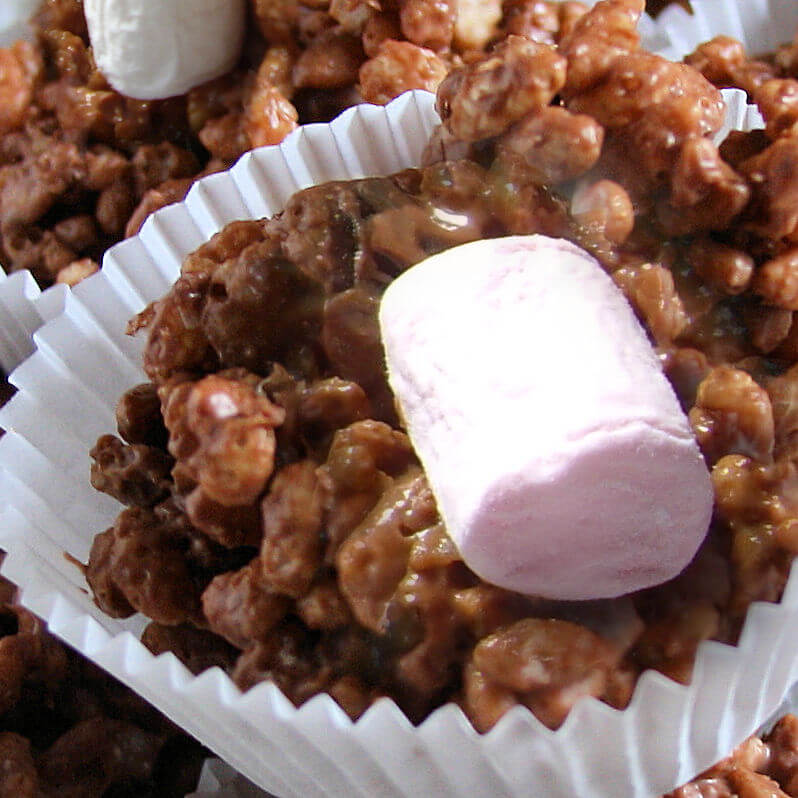 Everyone loves a #birthdayparty #recipe classic and Chocolate Rice Krispie Cakes really take the biscuit! View the recipe at bemybear.com/blog/rice-kris…