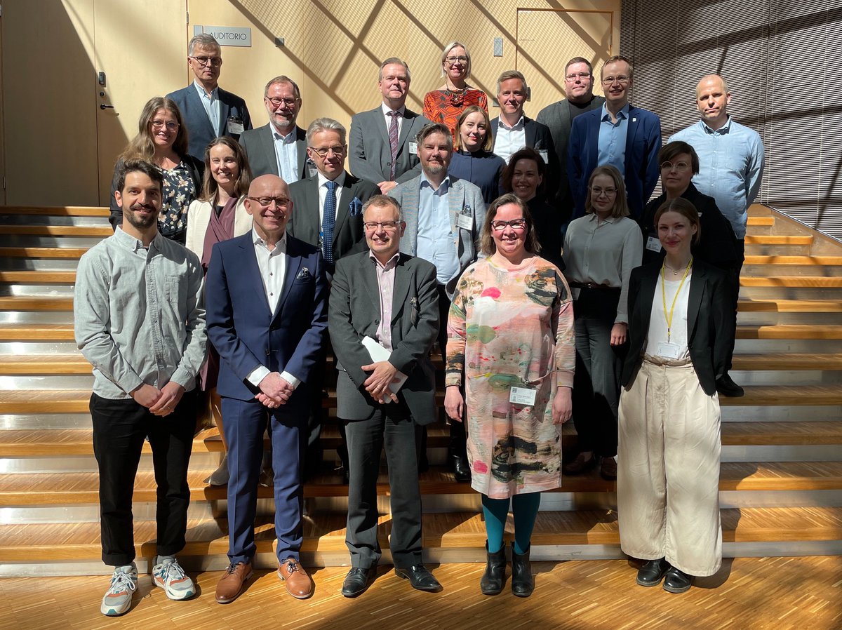 VTV_fi's tweet photo. Avoimuusrekisterin ensimmäinen neuvottelukunta aloitti tänään toimintansa. Neuvottelukunta edustaa rekisterin eri käyttäjiä ja siihen kuuluu ilmoitusvelvollisten edustajia, tutkijoita ja viranomaisia.

Katso jäsenet tästä: https://t.co/rul3nFmQsP

#lobbarirekisteri #lobbaus https://t.co/C47XGkHelx