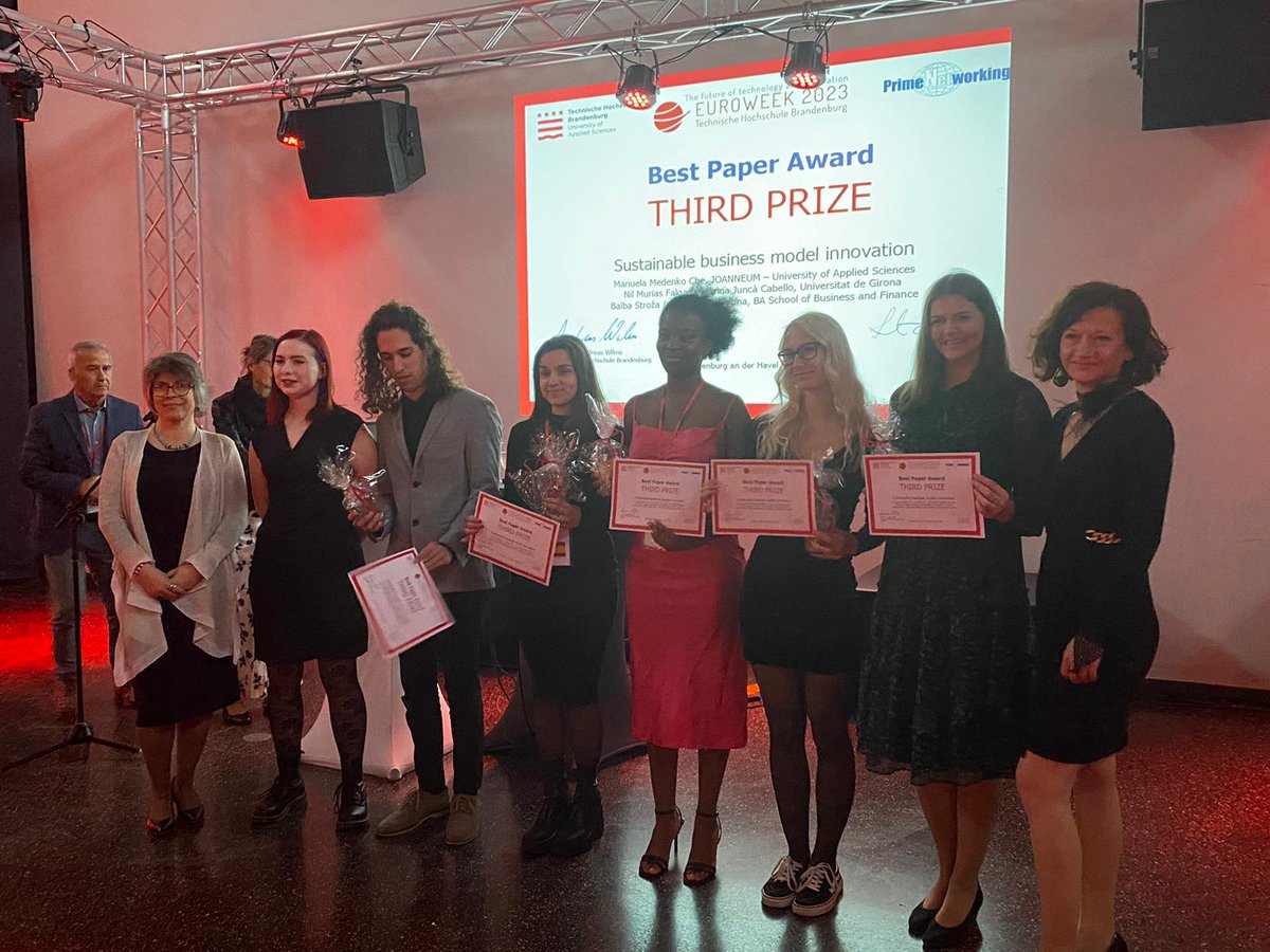 Bankuaugstskola's tweet image. Banku augstskolas studenti nebeidz pārsteigt! 

Studentu komandas Euroweek 2023 projektā iegūst 2.  un 3. vietu un titulu "Best Paper"! 🤩

Studentu stāstus lasiet šeit: ej.uz/9yqz

#Euroweeek #PrimeNetworking #THB #BA #BASBF #Studenti #Pētniecība #Research #Students