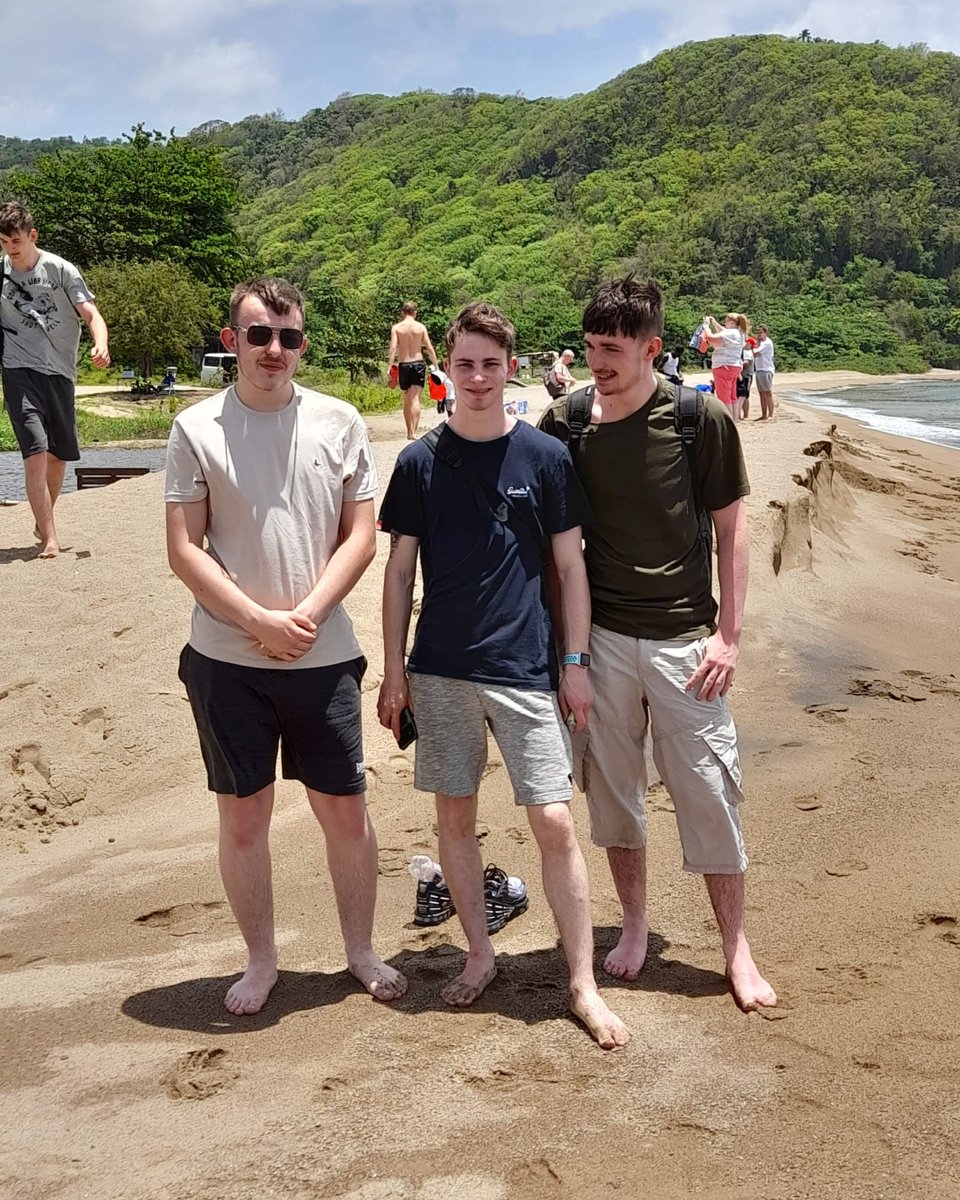 NorthLindsey's tweet photo. #Construction students enjoyed bamboo river rafting to experience what tourists take part in when visiting Saint Lucia.

This is the mode of transport used to stop off at the hut that they are completing renovation work on over the next few days. https://t.co/AOPuwDhZHs