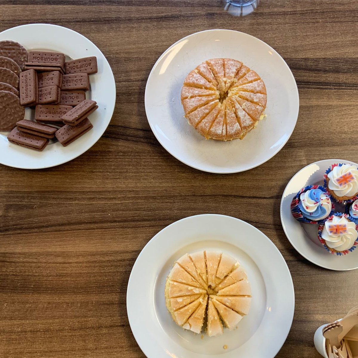 goodcaregroup's tweet photo. Yesterday we hosted a #DeathCafe in our London office to help support people to feel comfortable having these types of conversations 🍰

#DMAW23 #BreakingTheTaboo #DyingMatters #CommunitySupport | 
@hospiceuk https://t.co/gTnkEd6VBG