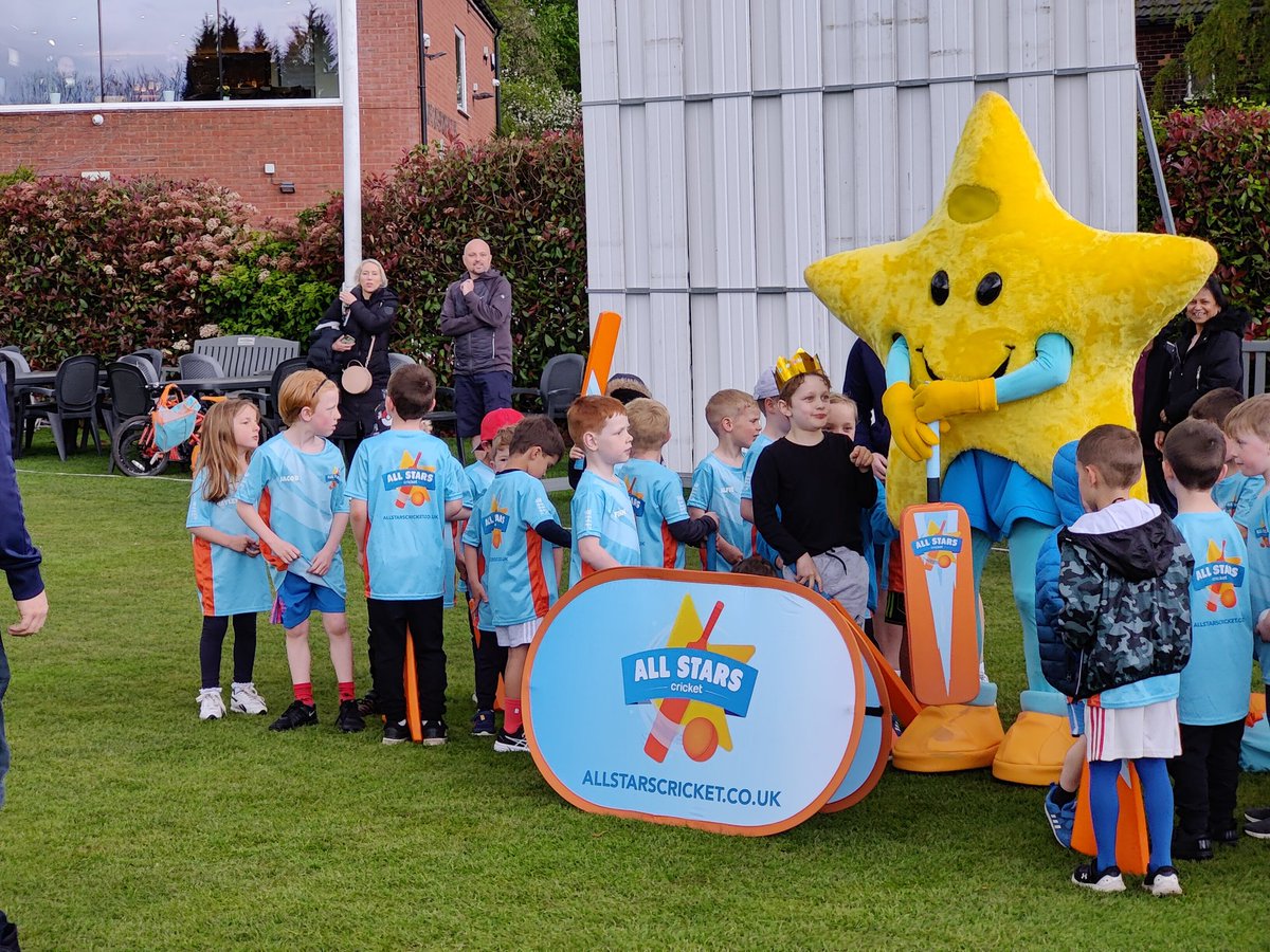nickmoss21's tweet photo. @LancsCricketFDN @MontonCC https://t.co/v5fHtK0wXC