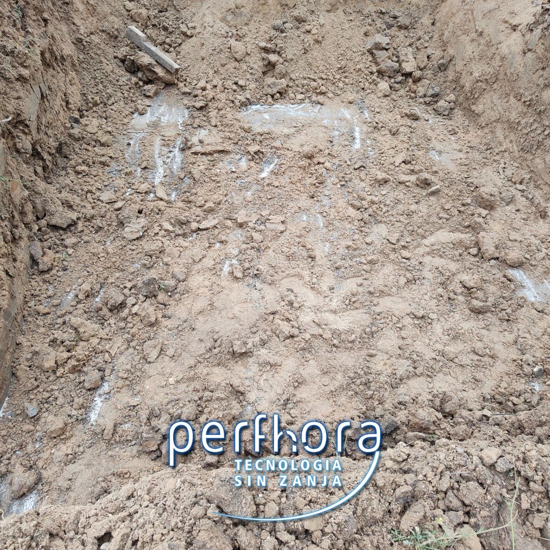 perfhora's tweet photo. ⛏️TRABAJOS DE LIMPIEZA DE TÚNEL YA REALIZADO DE Ø800mm. RELLENO DE BENTONITA Y POSTERIOR INTRODUCCIÓN DE TUBERÍA DE PEAD Ø630mm. EN BASE A PLANO.
🔗 Más información en: https://t.co/RzI05GkYM0
#perfhora #tecnologíasinzanja #perforaciónhorizontal #hincadetubería https://t.co/tNe1NeKb9c