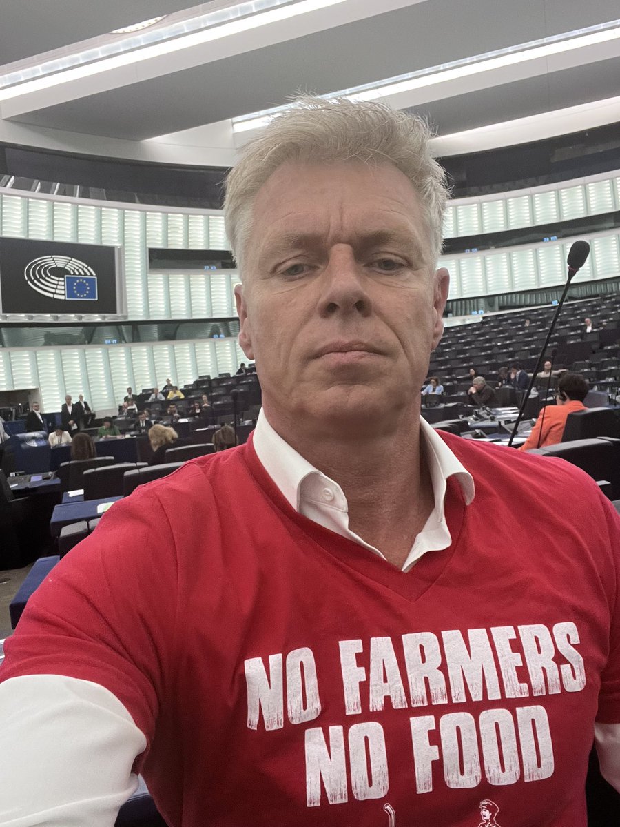 Rob_Roos's tweet photo. Initially I was not allowed to wear my T-shirt during my speech. I had to cover it. 
Nevertheless the message is clear: 
NO FARMERS, NO FOOD, NO FUTURE.

#EuropeanParliament #Strasbourg https://t.co/OGl8VJNfmx