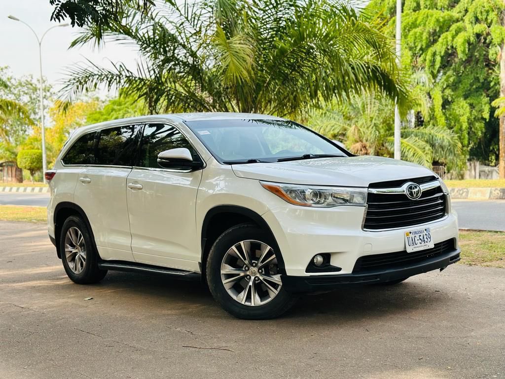 KajuruMotors's tweet photo. FOREIGN USED TOYOTA HIGHLANDER
YEAR: 2015
DUTY✔️
PRICE: 14.7M
LOCATION: ABUJA🇳🇬

Kindly retweet please🙏🏽 https://t.co/FBb41VtNF5