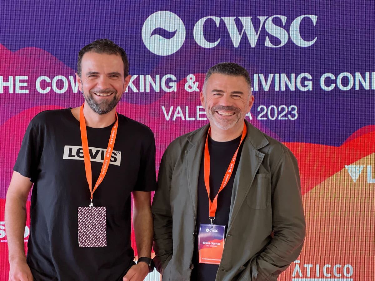 CRECbcn's tweet photo. Des de València ens arriben notícies de la #CWSC!🚀
Roman Calavera i Carles Lopez, #CEO i Director de #CRECCoworking respectivament, estan gaudint molt de les xerrades i els debats entre professionals del món del #coworking
I fins i tot tenen algun moment per fer unes fotos!😉 https://t.co/YDYbMMMHAL