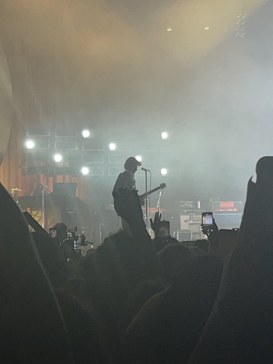 hookfitz's tweet photo. @ArcticMonkeys 2023 🖤 https://t.co/rRBoj2dNan