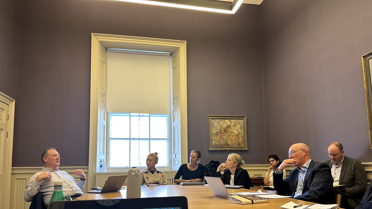 Many thanks to everyone who joined the first event of our book symposium on Prof Stephen Tierney’s ‘The Federal Contract’, and especially to our panellists, Prof @tarunkhaitan, Dr Silvia Suteu, Prof Neil Walker and Prof @efieldingd, and chair Dr @welikalaa.