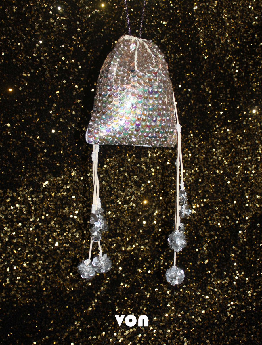 vonindia's tweet photo. ✨Iridescent Stars, heavenly globes and glistening textures– all dancing in the glory. A bedazzling earth nourished in love, starry soil, and waterfall of sequins and beads: Handcrafted with love.

#Vonmadeinindia #luxurybags https://t.co/kuuTffTW1Q