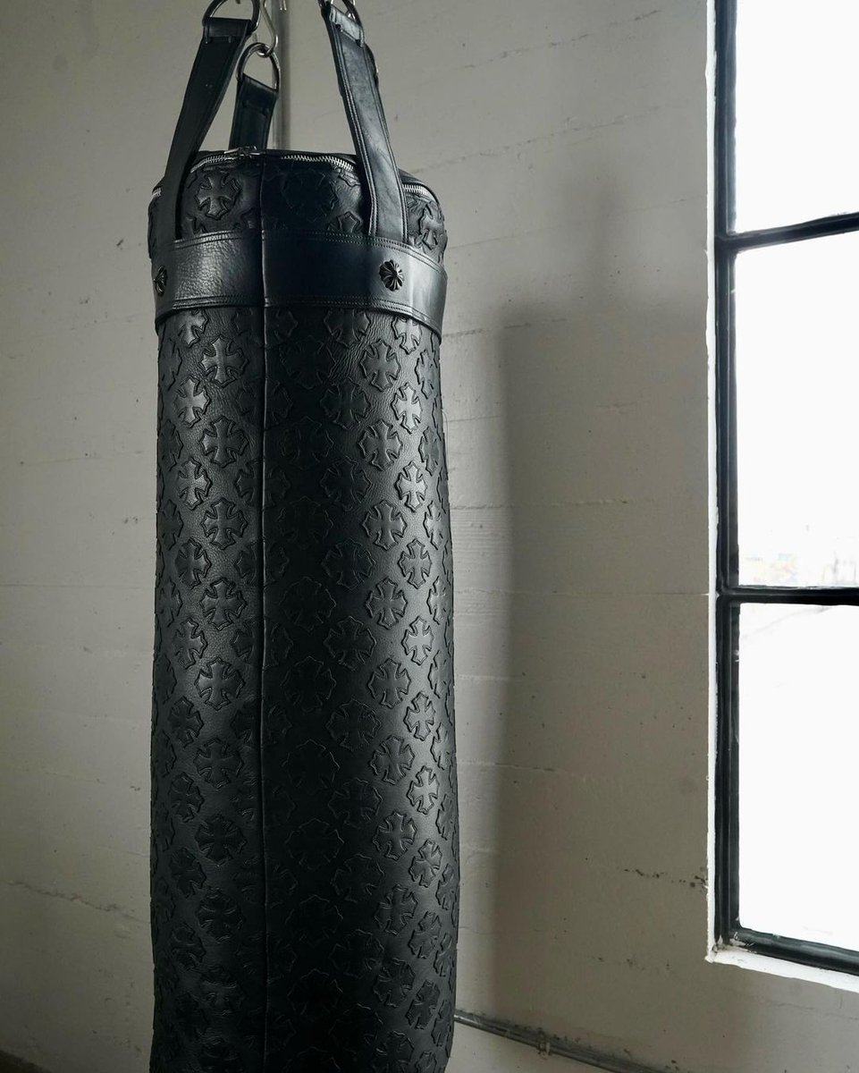 HYPEBEAST's tweet image. Rare 100lb #ChromeHearts punching bag 😳