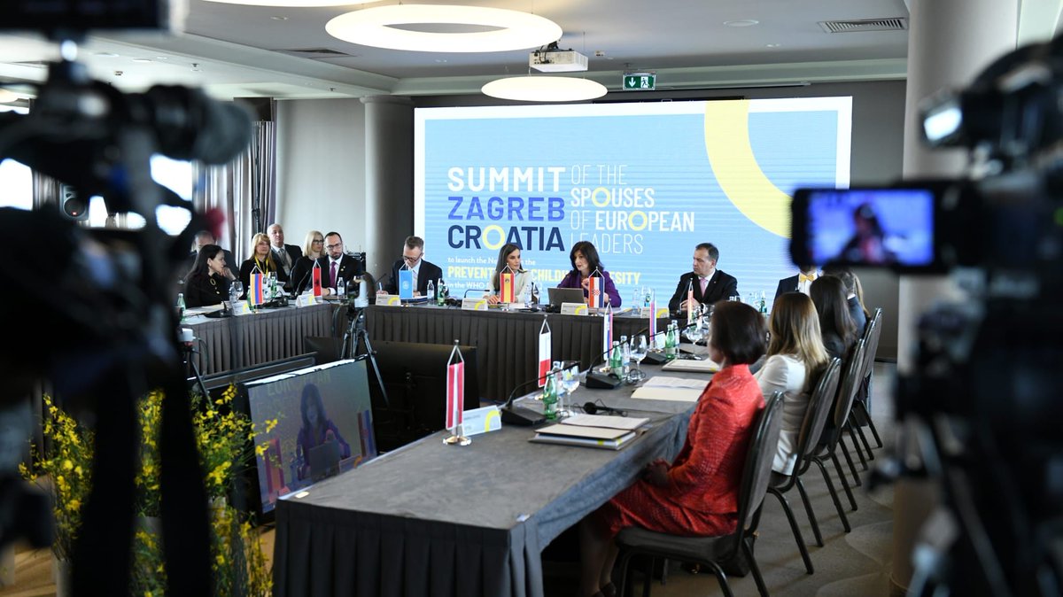 DrSanja_MM's tweet photo. Let's enhance our collaboration and jointly act to finally halt the rise of childhood obesity in @WHO_Europe Region!
@WHO 
#ZagrebObesitySummit https://t.co/L4ok2iLaq0
