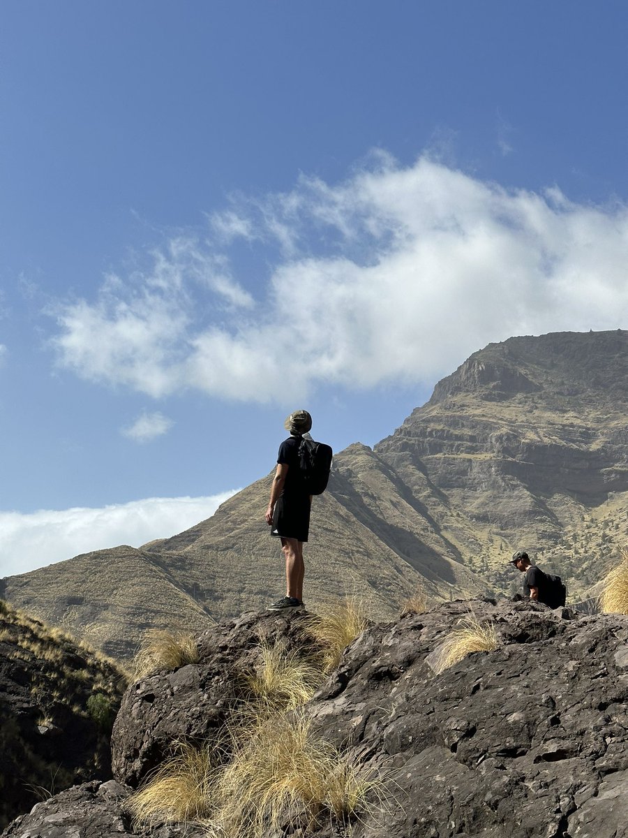 Imagine there’s an app, where you can bind voice notes to a specific place.

You could only access those notes if you were standing in that place.

Would you leave memories for your future self?
Would you leave them for others?