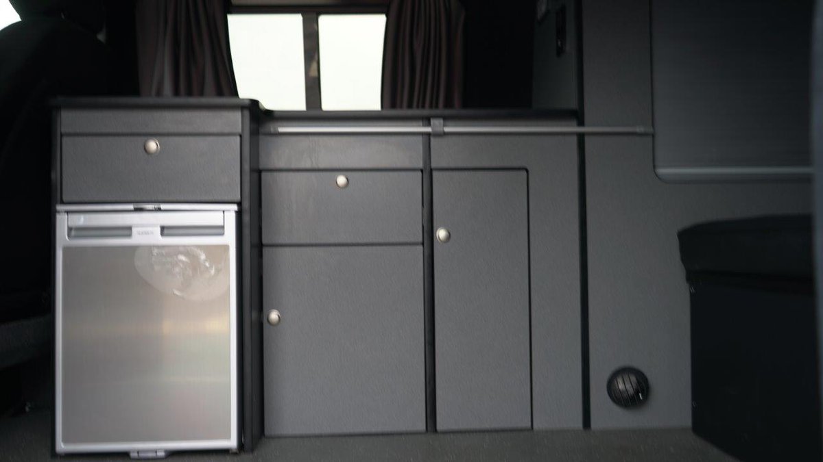 MVCommercial's tweet photo. Get a head start on holidays this year with this camper.  With 4 berths, kitchen, fridge, night heater, and 2420v Leisure Battery Charger, this camper van is ideal for quick breaks. 

Find out more here: https://t.co/o2IPSjgoHp

#holidayfun #campervan #camper #vanlife https://t.co/P9bN6noQps