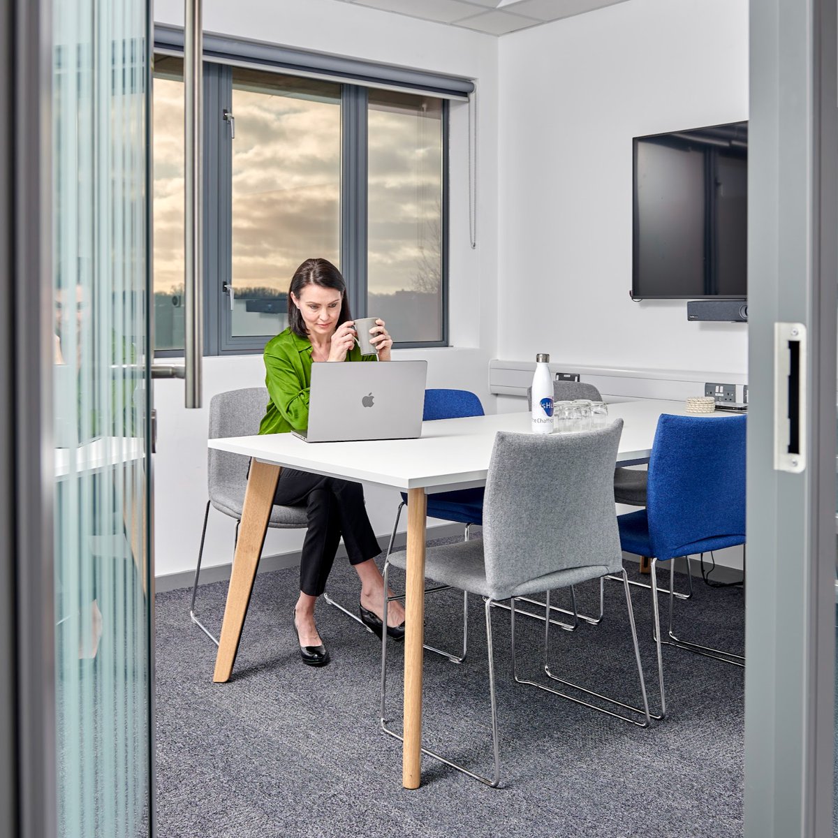 Call us to discuss your room-hire requirements. Whether you're just looking for a remote location to hold an important meeting, #staff #training, or a quite #spacetowork in yourself – the #ChaffronCentre can accommodate all possible uses – bit.ly/3MyQujw 

#MKcollege