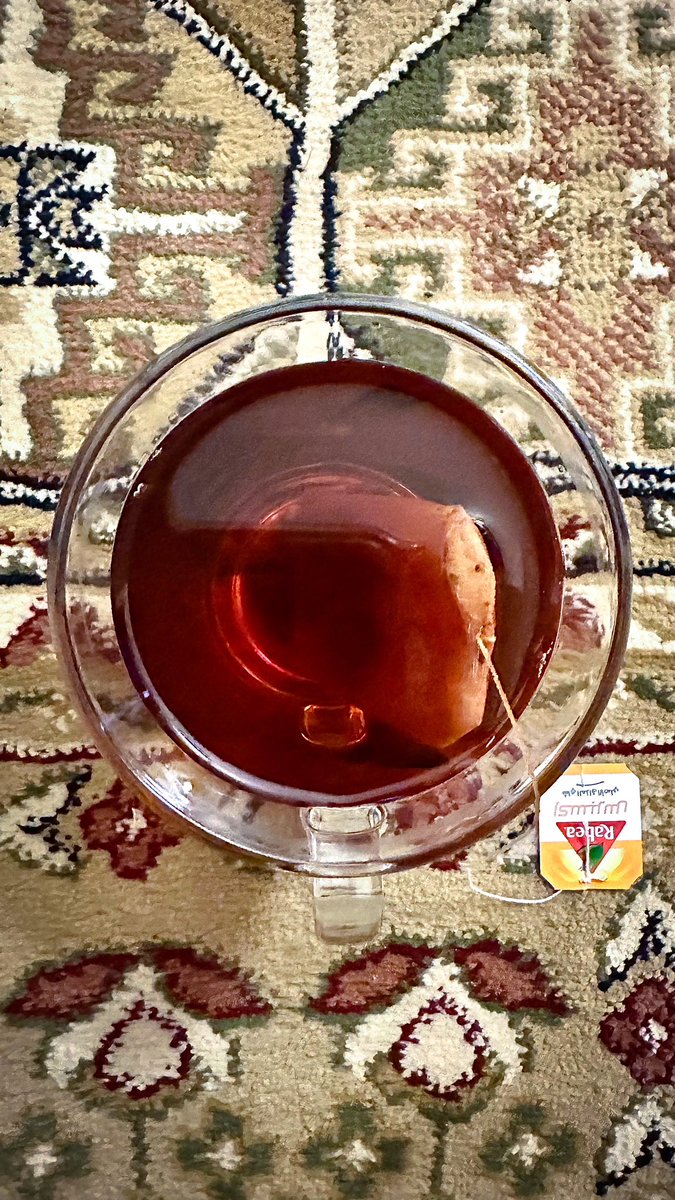 YaHD67's tweet photo. فلا يوم يَحلو دُون شاي ☕️.. https://t.co/yr9UUKjQpX