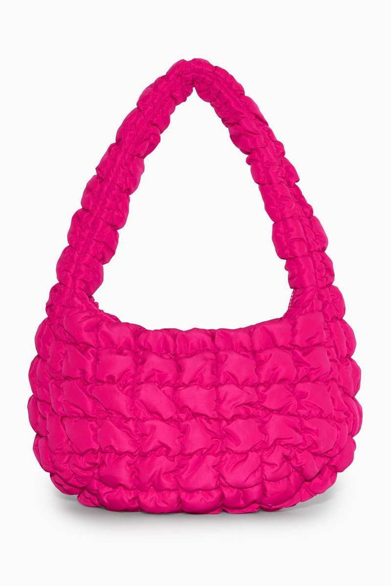 maaaaprang_'s tweet photo. ส่งต่อ COS Quilted mini bag สีชมพู 2,000 บาท (ส่งฟรี) ขอดูรูปเพิ่มเติมได้ค่าา #cosquiltedminibag #cosbag #ส่งต่อcos #cosminibag https://t.co/65LR7WtyVB