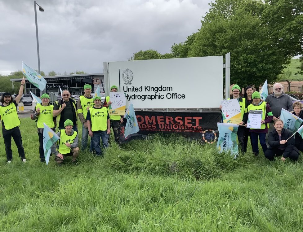 Picket line at the UK Hydrographic Office where <a href="/ProspectUnion/">Prospect Union</a> members are striking for fair pay!

A great turn out despite the weather and fantastic support from passers-by!

#ProspectStrike #CivilService