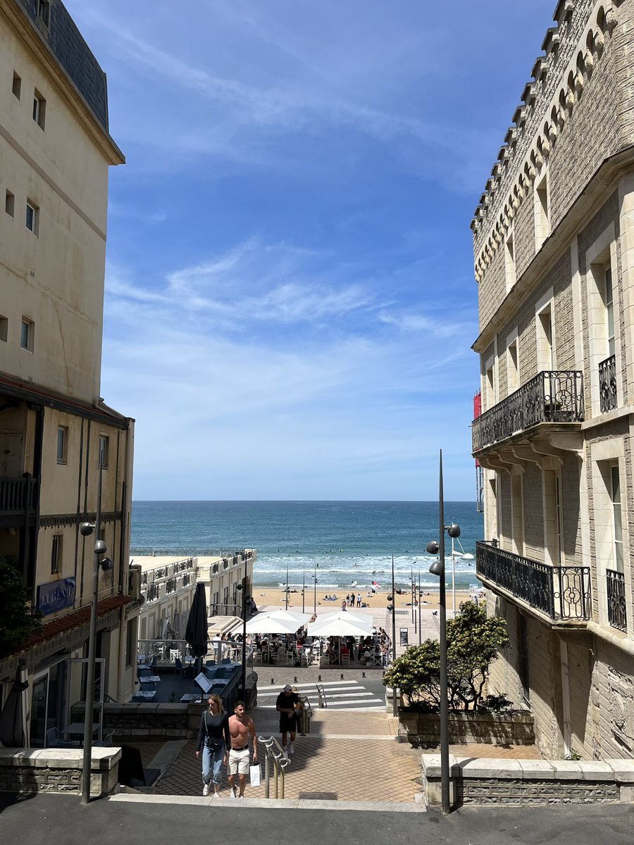 Serge04444008's tweet photo. Biarritz, mon amour ๐ตโช๏ธ๐ด #biarritz #atlanticocean #bayonne #frenchbasquecountry https://t.co/IW5mAN34LU
