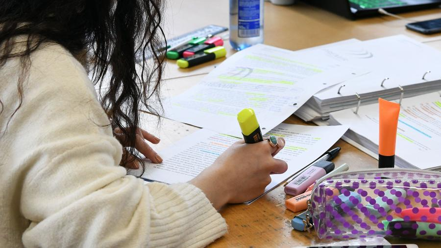 🎓🔝 Seis graos da <a href="/UniversidadeUSC/">USC</a> sitúanse entre os máis destacados do ‘Ránking das 50 Carreiras’

Posto que ocupan nos seus respectivos ámbitos:
3º: Óptica e Optometría, Odontoloxía e Farmacia
4º: Enxeñaría Química
5º: Matemáticas e Veterinaria

🗞️ usc.gal/gl/xornal/nova…