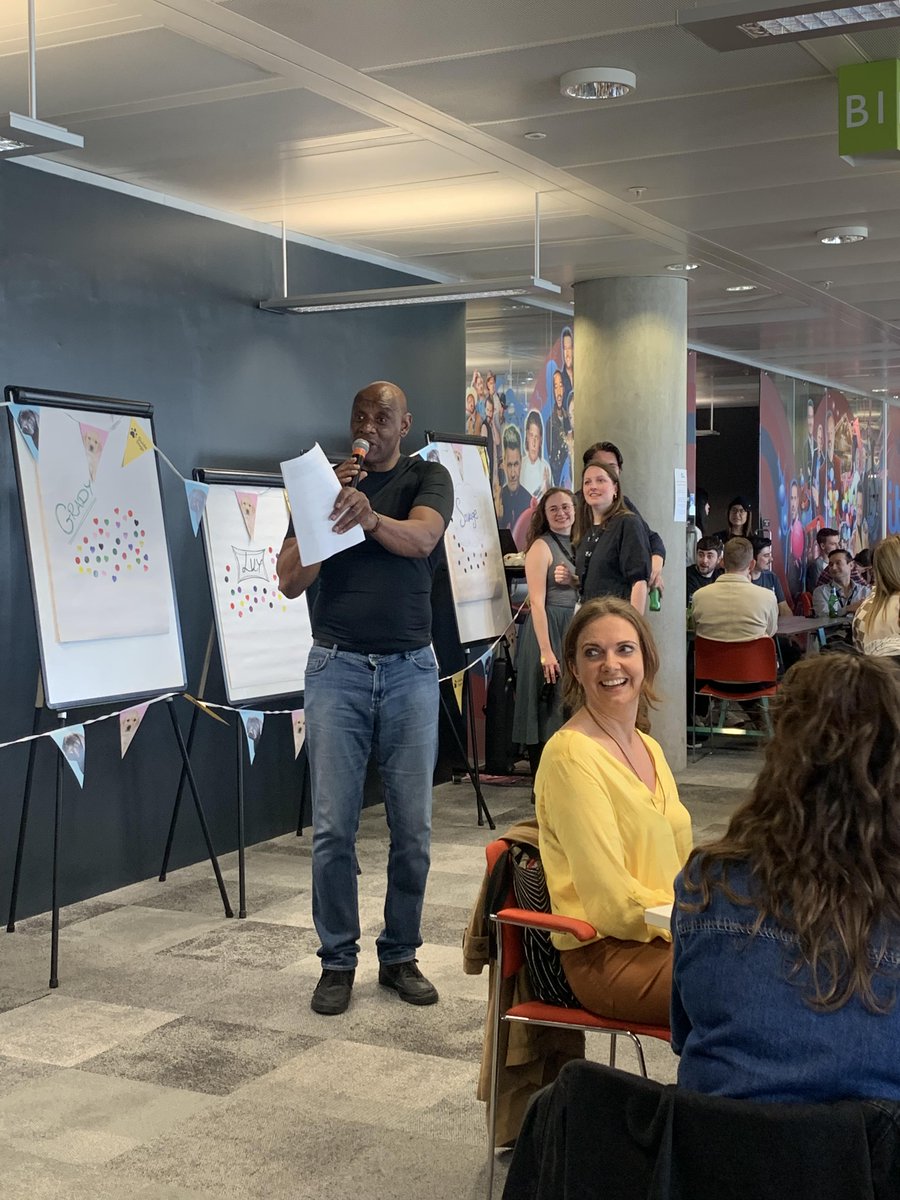 ITVCareers's tweet image. We had a very special guest at our social event this month. None other than Shaun Wallace! It was a fantastic night with some signed goodies up for grabs. Our social events are not one to be missed.

Don't just watch it. Be part of it.

#BePartOfIt #ITVJobs #LifeAtITV
