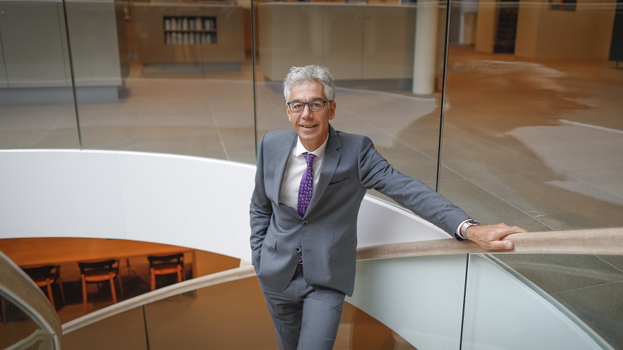 Het huidige watersysteem loopt op zijn laatste benen, zegt ceo Jelle Hannema van Vitens in een interview i.v.m. het jaarverslag 2022. Het drinkwaterbedrijf zit momenteel middenin het paradoxale spanningsveld tussen waterbesparing en financiële gezondheid.
h2owaternetwerk.nl/h2o-actueel/je…