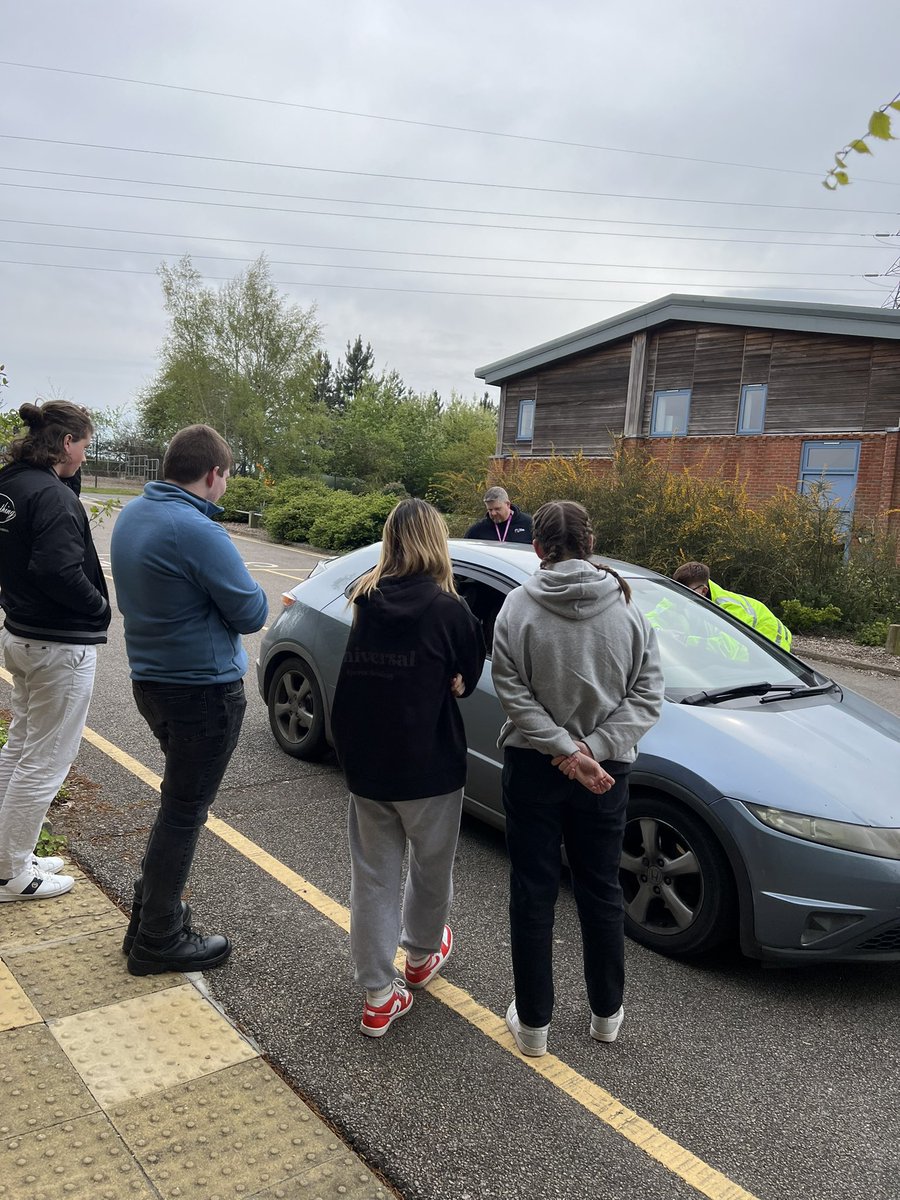 CCNHigherEd's tweet photo. A few snaps from our Public Sector Leadership&Professional Policing taster.
Applicants took part in War Games with our PSL lecturer Kaja and on foot & car Stop-Search activities with our Course Leader for Professional Policing John.
#tasterevent #degree #publicsector #policing https://t.co/2xSUUNiysp