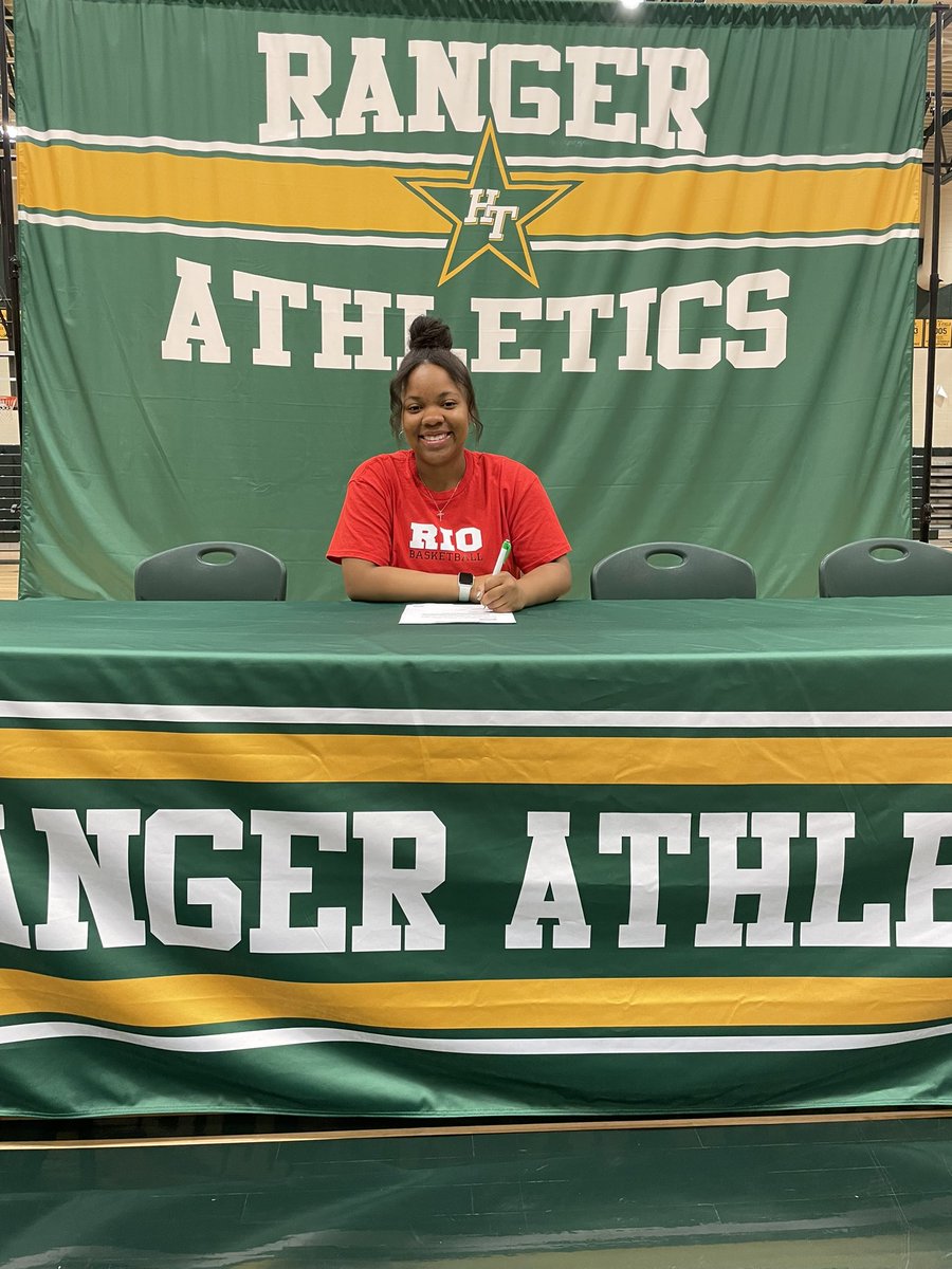 mthompson_HT's tweet photo. Congratulations to Ziann P. As she signs her letter of intent to continue her education and play basketball at the University of Rio Grande. https://t.co/YOinKSFZth