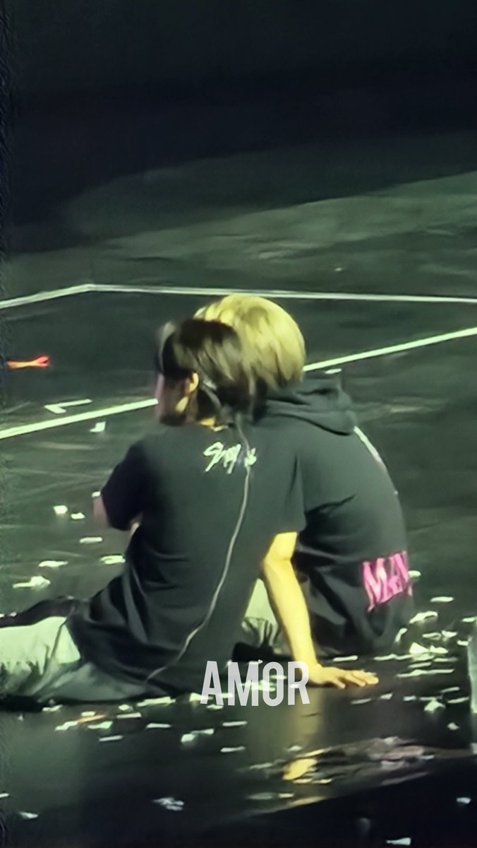 thinkminsung's tweet photo. them against the world. https://t.co/d2Oh63JnlK