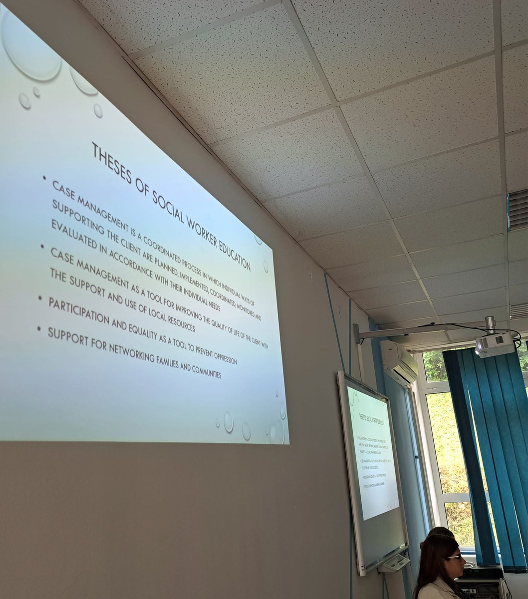 Anna Lodeserto tweet media