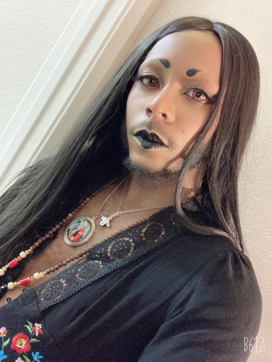 unfortunately for y’all im still alive and annoyingly fucking hot 🫰🏾💃