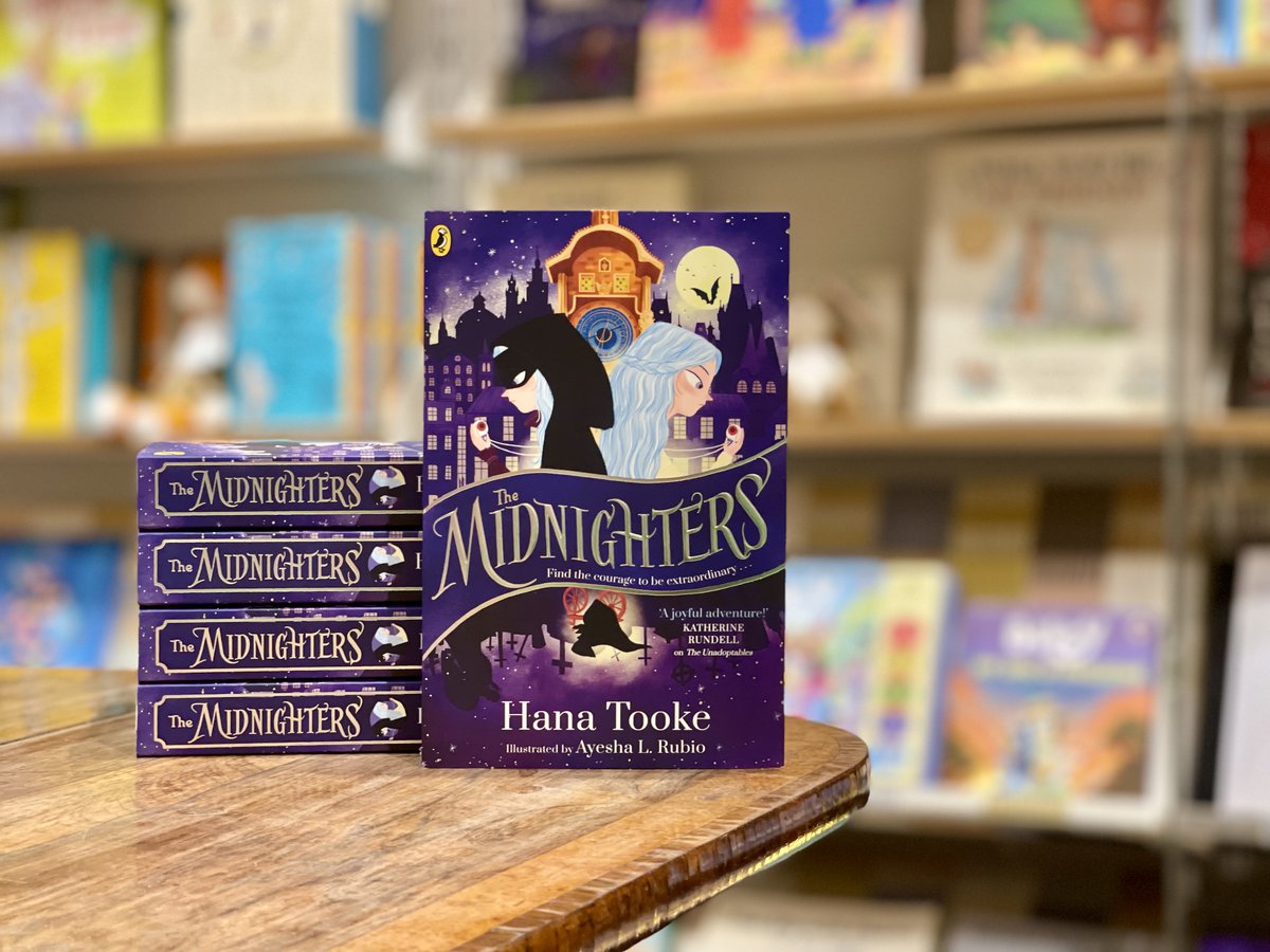 Happy publication day to <a href="/hannekewrites/">Hana Tooke</a>, and the paperback release of The Midnighters, a mesmerising gothic tale full of enchanting adventure! Beautifully illustrated by @AyeshaRubio, readers will be captivated page after page.

Shop here: bit.ly/3MdZIE5
<a href="/PuffinBooks/">PuffinBooks</a>