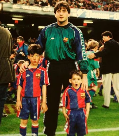 Un día eres joven y te dicen que hay un portero en el Barça Atlètic que juega muy bien con los pies y que se maneja de coña en el 1 contra 1. Otro día ves que su hijo se retira tras 14 años de carrera.