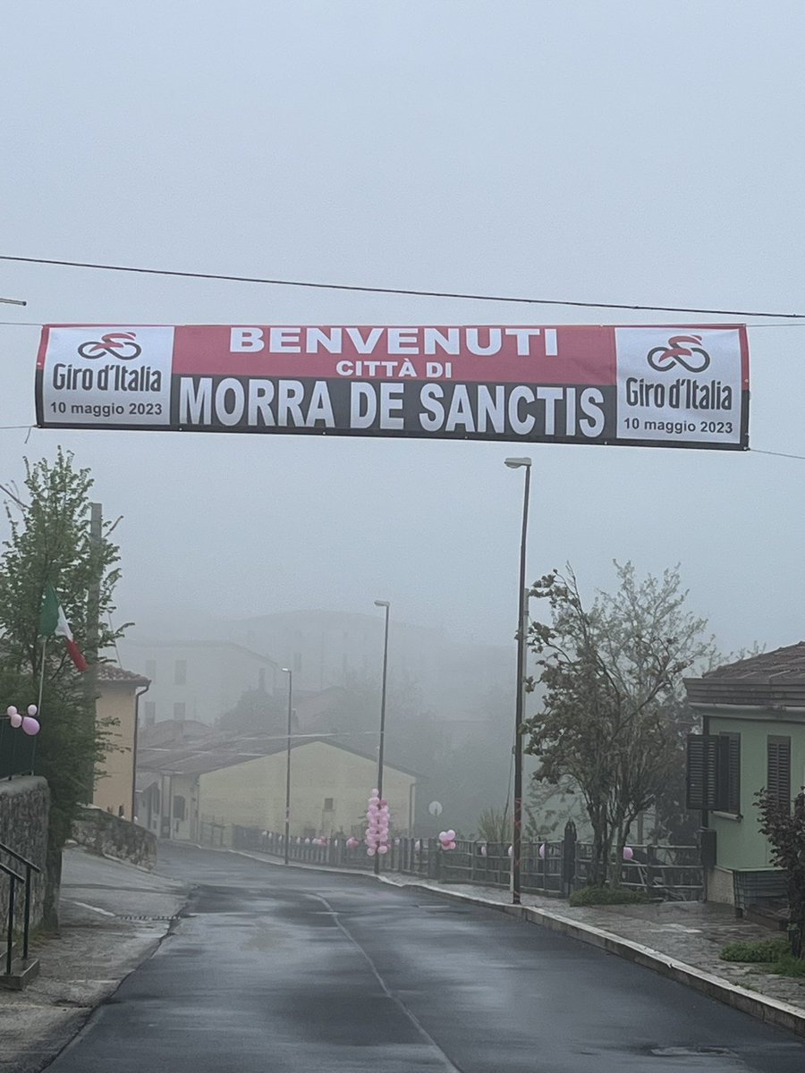 rafvlad's tweet photo. In attesa deI @giroditalia a  #MorraDeSanctis Tappa del #10maggio2023  #Atripalda #Salerno passaggio carovana alle 13.36 e i ciclisti alle 14.55 
#giro #Irpinia  #Avellino #Campania #Ciclismo https://t.co/4eiJyQFjDn