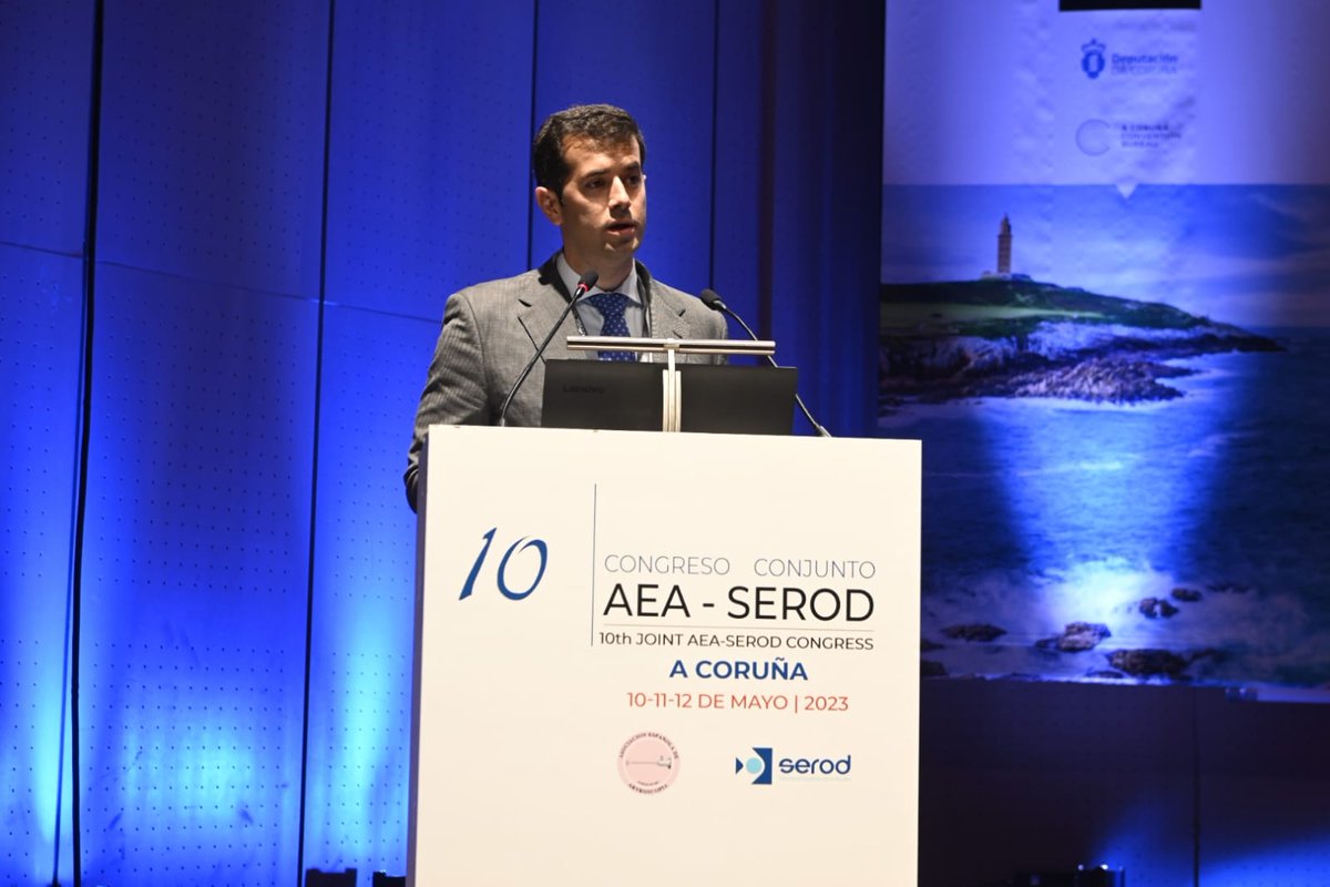 Finaliza la mesa "Resultados a  largo plazo de las reparaciones meniscales. ¿Cuáles son los límites de la reparación y las novedades técnicas?" moderada por el Dr. <a href="/AndrsValent1/">Andrés Valentí</a>.