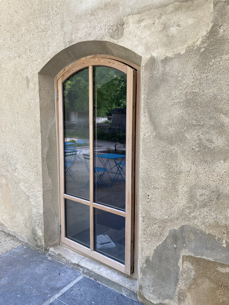 StMarysE17's tweet image. How many 12th Century churches have a walk-up window where you can order a coffee &amp;amp; sit outside? We do! Of course, we’d also love to have you sit *inside* &amp;amp; enjoy sitting in #Walthamstow’s ancient church &amp;amp; oldest building - just come in through the main entrance to the church!